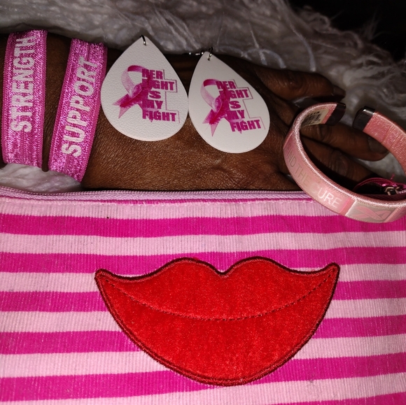 BREAST CANCER NWT T-SHIRT - Picture 12 of 14